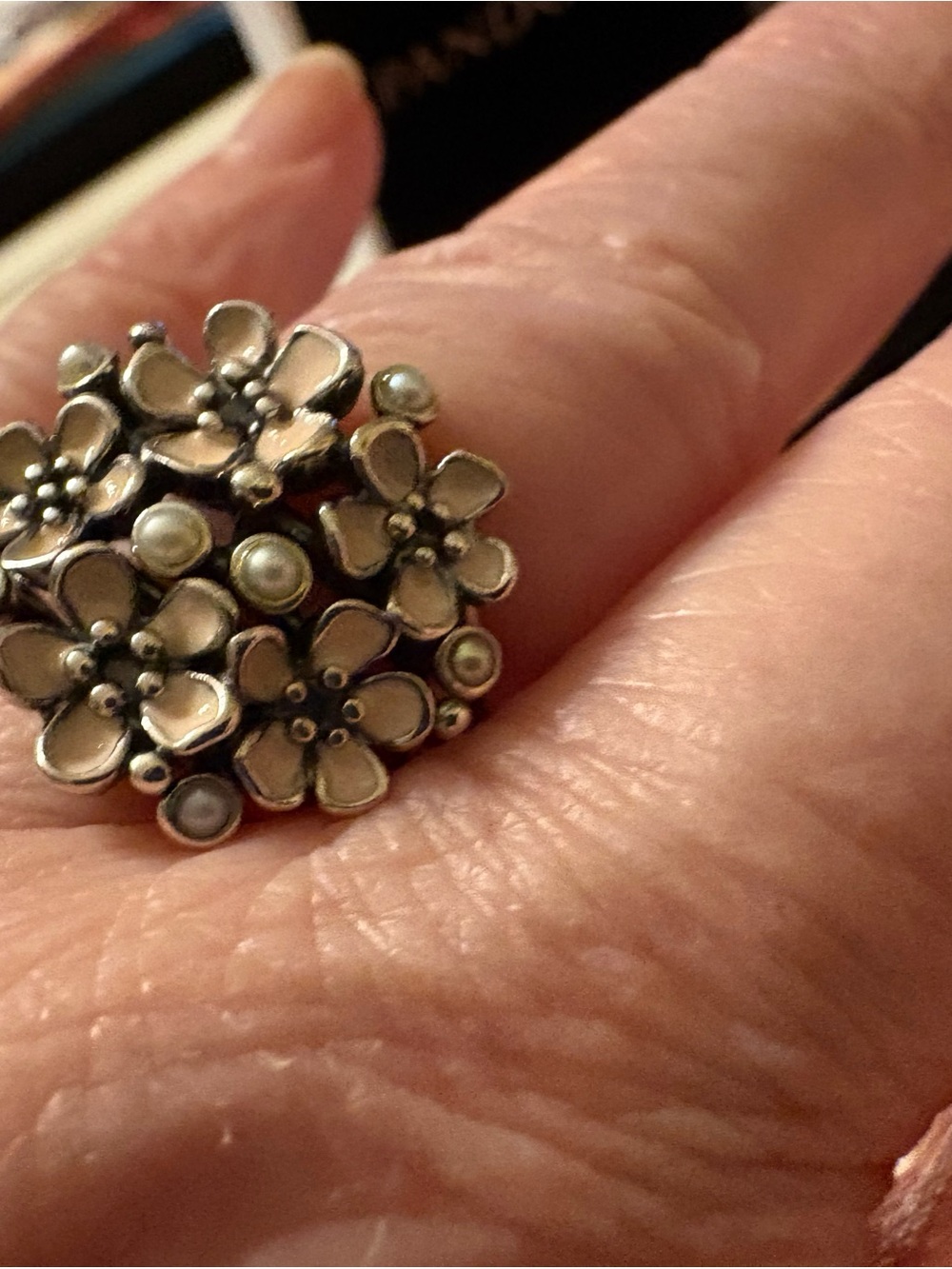Pandora NWT Cherry Blossom Bouquet Cluster Ring w/Pearl Accent Sz 8.5 190878EN40 - Picture 4 of 5